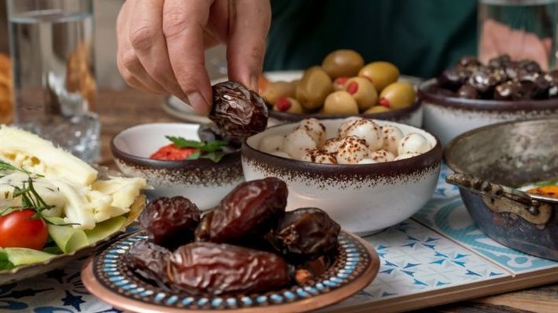 حكم الاكتفاء في السحور