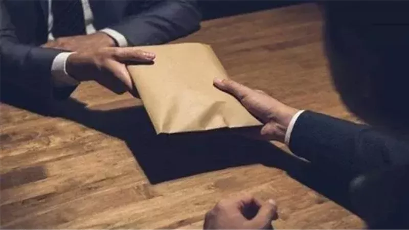 الكسب غير المشروع،