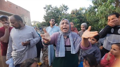 مواطنة من متضرري انهيار جسر ترعة السويس بالإسماعيلية: بيوتنا هتقع علينا (فيديو)