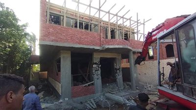 إزالة مبانٍ مخالفة في حملة مكبرة بقرى أبو النمرس (صور)