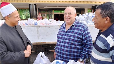 خلال يومين، الأوقاف توزع 46 طن سلع غذائية من صكوك الإطعام (صور) 