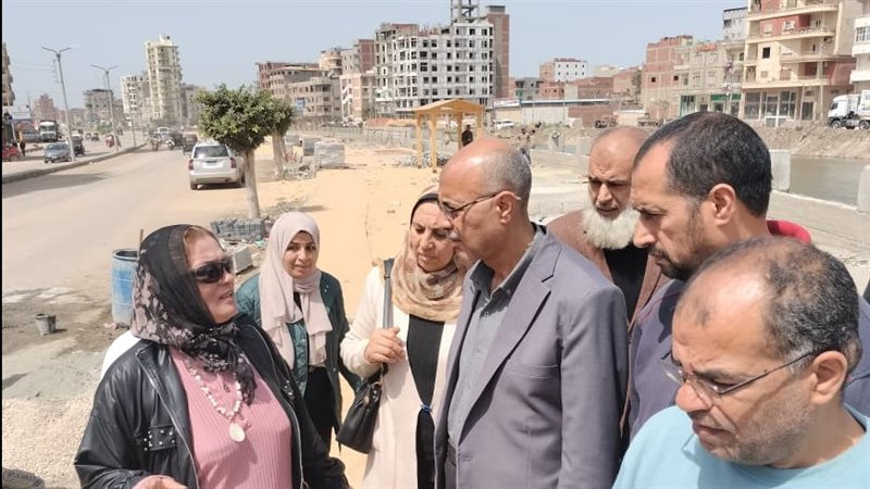 كورنيش دكرنس، فيتو