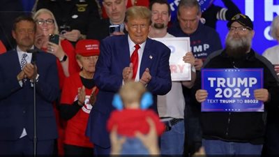  ترامب يصف المهاجرين غير الشرعيين بـ