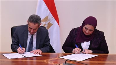 توقيع عقد تمليك مقر بنك ناصر الاجتماعي بمنطقة أبراج عبد المنعم رياض الاستثمارية بطنطا