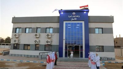 محافظ الوادي الجديد يفتتح وحدة طب أسرة الأمان بمركز الداخلة