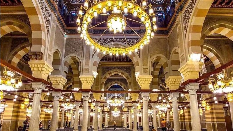 السيدة زينب ومسجدها