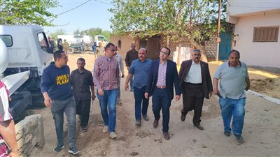 نائب محافظ الإسماعيلية يتابع جهود رفع آثار حادث انهيار جسر ترعة السويس 