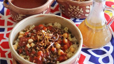 غيري روتين الإفطار في رمضان وقدمي الكشري المصري 