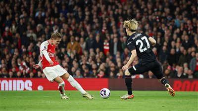 الدوري الإنجليزي، آرسنال يتقدم على لوتون تاون بثنائية في الشوط الأول 