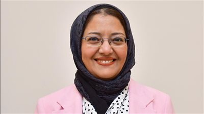 رباب الشريف عميدة لكلية الدراسات العليا للنانو تكنولوجى بجامعة القاهرة