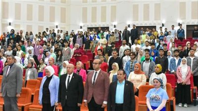 مركز إعداد القادة ببنها يطلق أولى برامجه بفرع الجامعة بالعبور