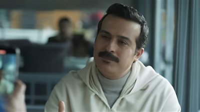 محمود نصر ينقذ نادين تحسين بيك في الحلقة 24 من 