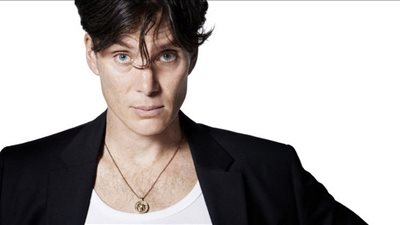 جلسة تصوير لـ كيليان مورفي مع Versace (فيديو)