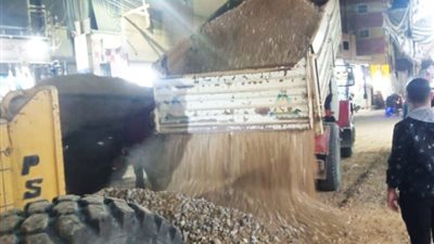 محافظ الشرقية: متابعة أعمال الرصف بطريق فاقوس أبو شلبي