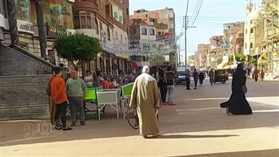 أهالي كتامة بالغربية في انتظار وصول جثامين ضحايا حادث انقلاب سيارة بترعة طنطا