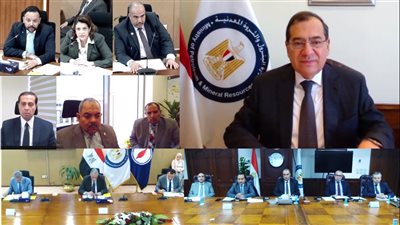 وزير البترول يعتمد خطة وموازنة شركة رشيد والبرلس