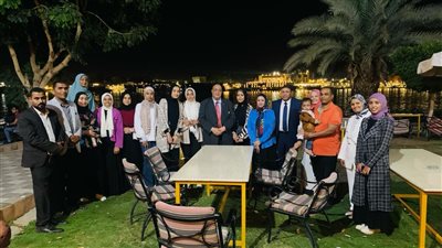 رئيس جامعة الأقصر يشارك طلاب كلية العلوم حفل الإفطار الجماعي