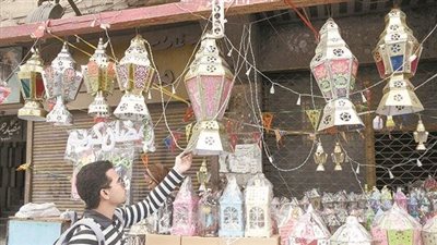 رمضان فى مصر «حاجة تانية».. والسر فى التفاصيل.. الإنشاد والضيافة سر الأقصر..الأورية هدية أسوان.. و«مطبخ الهنا» والبيارق تميز قنا.. أهالى سيوة يستطلعون الهلال بأنفسهم