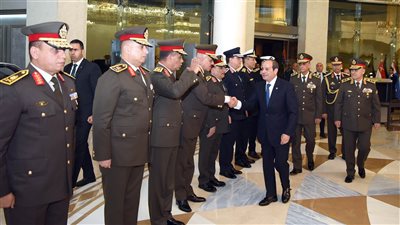 القوات المسلحة تهنئ القائد الأعلى بتولي فترة رئاسية جديدة