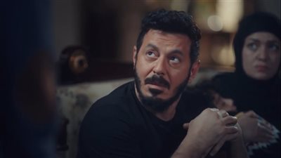 مسلسل المعلم حلقة 25، مصطفى شعبان يطرد أحمد بدير من فيلته 