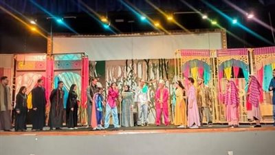  قصر ثقافة الخارجة يواصل العرض المسرحى 