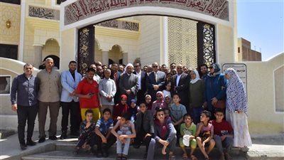 محافظ أسيوط يفتتح مسجد العارف بالله ويؤدي صلاة الجمعة (صور) 