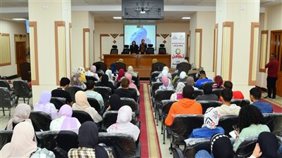 جامعة عين شمس تنظم ورشة لتعليم لغة الإشارة لطلاب ذوي الإعاقة والمتطوعين