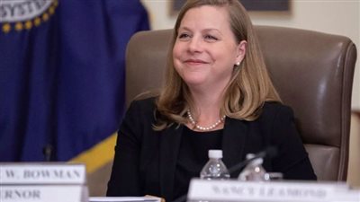 مسؤولة بالفيدرالي الأمريكي: رفع سعر الفائدة وارد في هذه الحالة