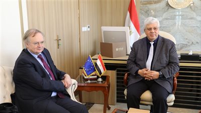 وزير التعليم العالي يبحث مع سفير الاتحاد الأوروبي تعزيز التعاون المشترك