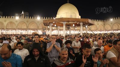 25 صورة ترصد صلاة التراويح بمسجد عمرو بن العاص في ليلة 27 رمضان 
