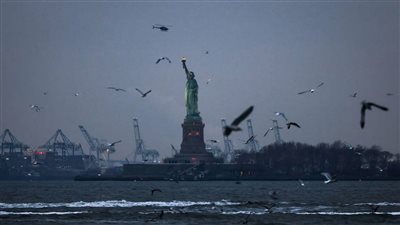 لحظة اهتزاز تمثال الحرية بسبب زلزال نيويورك (فيديو)