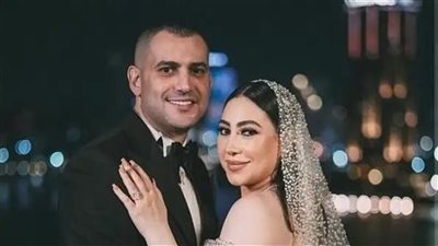 هشام ربيع ينفي عودته إلى المطربة بوسي