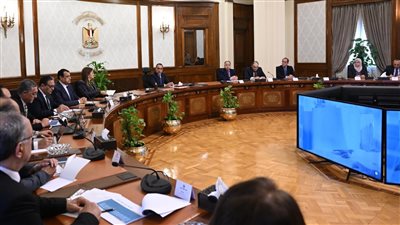 مدبولي يعقد اجتماعًا لاستعراض معايير إنشاء مناطق حرة جديدة 