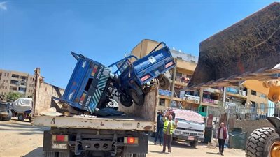 إزالة عدد من المخالفات والإشغالات بمدينة الشيخ زايد 