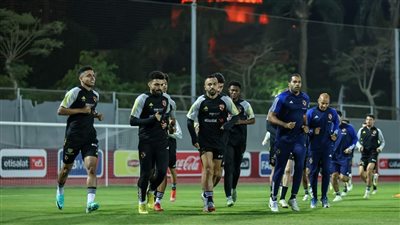 تفاصيل استعداد الأهلي لمواجهة إنبي في الدوري، وسر اجتماع كولر بطبيب الفريق 