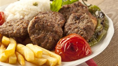 الفطار النهاردة، أقراص الكفتة المقلية بحلقات البصل 