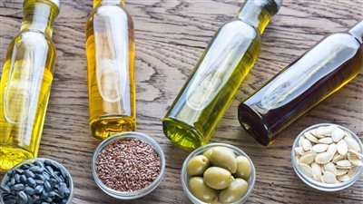 أنواع الزيوت الصحية للطهي وفوائدها