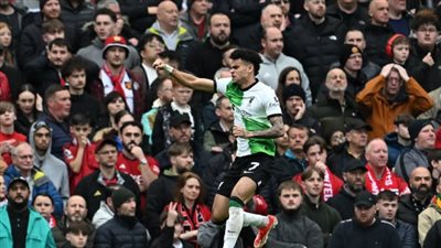 الدوري الإنجليزي، ليفربول يتقدم على مانشستر يونايتد بهدف نظيف في الشوط الأول 