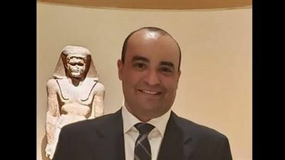 أمين المجلس الأعلى للآثار يتفقد الإدارة المركزية للمنافذ ومتحفي الآثار بمطار القاهرة