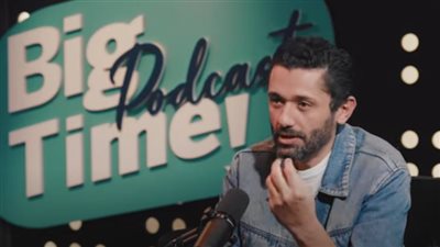 كريم محمود عبد العزيز يكشف سر تفكيره في الزواج مبكرا ورد فعل والده (فيديو)