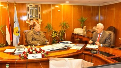 بدء صرف منحة عيد الفطر المبارك للعمالة غير المنتظمة بأسيوط 