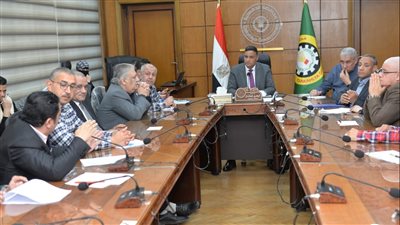 محافظ الدقهلية يناقش خطة العمل أيام عيد الفطر لتوفير احتياجات المواطنين