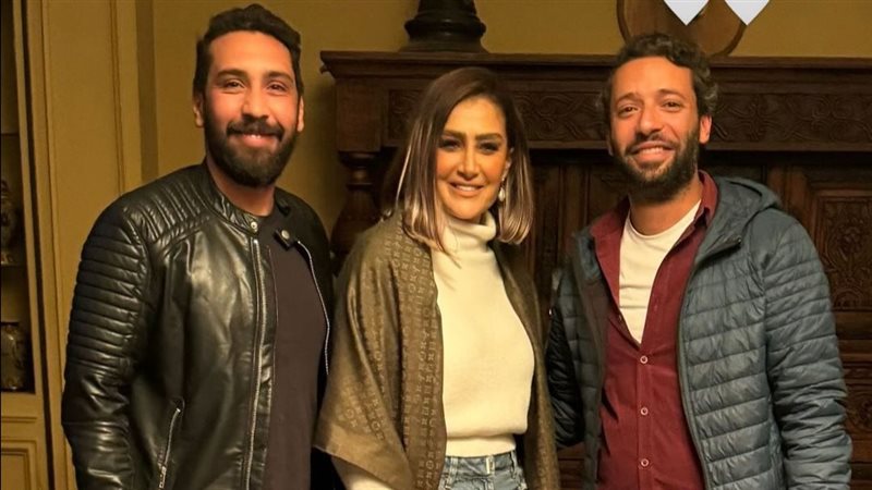 ابطال مسلسل صيد العقارب،