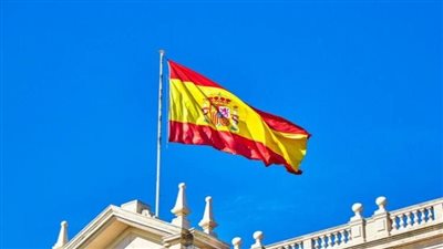 منظمة: معظم المهاجرين في إسبانيا بلا شهادات جامعية