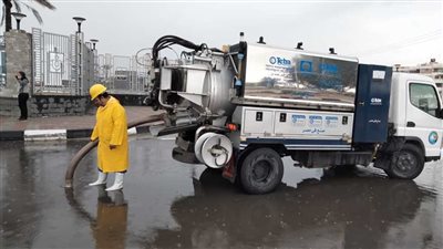 تحذير من أمطار بالجيزة وتوزيع معدات شفط المياه وأطقم الصيانة وفرق التطهير