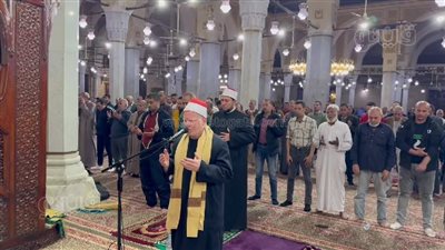 ختامه مسك، دعاء القنوت في الليلة الأخيرة من رمضان بمسجد السيد البدوي بطنطا (فيديو)