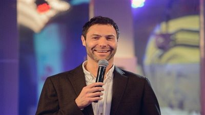 انتحار الفنان الروسي الشهير يفجيني كونوجوروف في موسكو (فيديو)