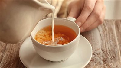 مخاطر تقديم الشاي باللبن للأطفال 