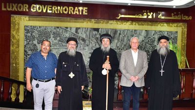 محافظ الأقصر يستقبل أسقف إسنا وأرمنت للأقباط الأرثوذكس