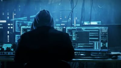 مطارات أمريكية وكندية تتعرض لاختراق برسالة الحرية لفلسطين (فيديو)